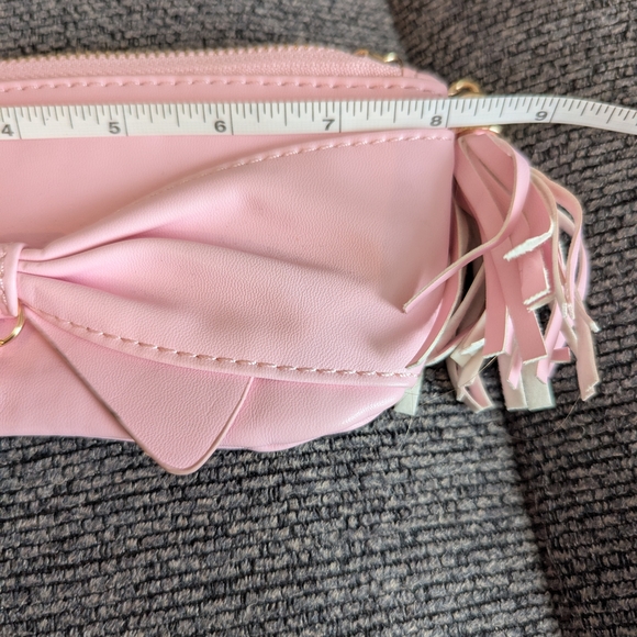 Chic Pink Bow Pouch with Tassel and Heart Charm - Picture 4 of 5